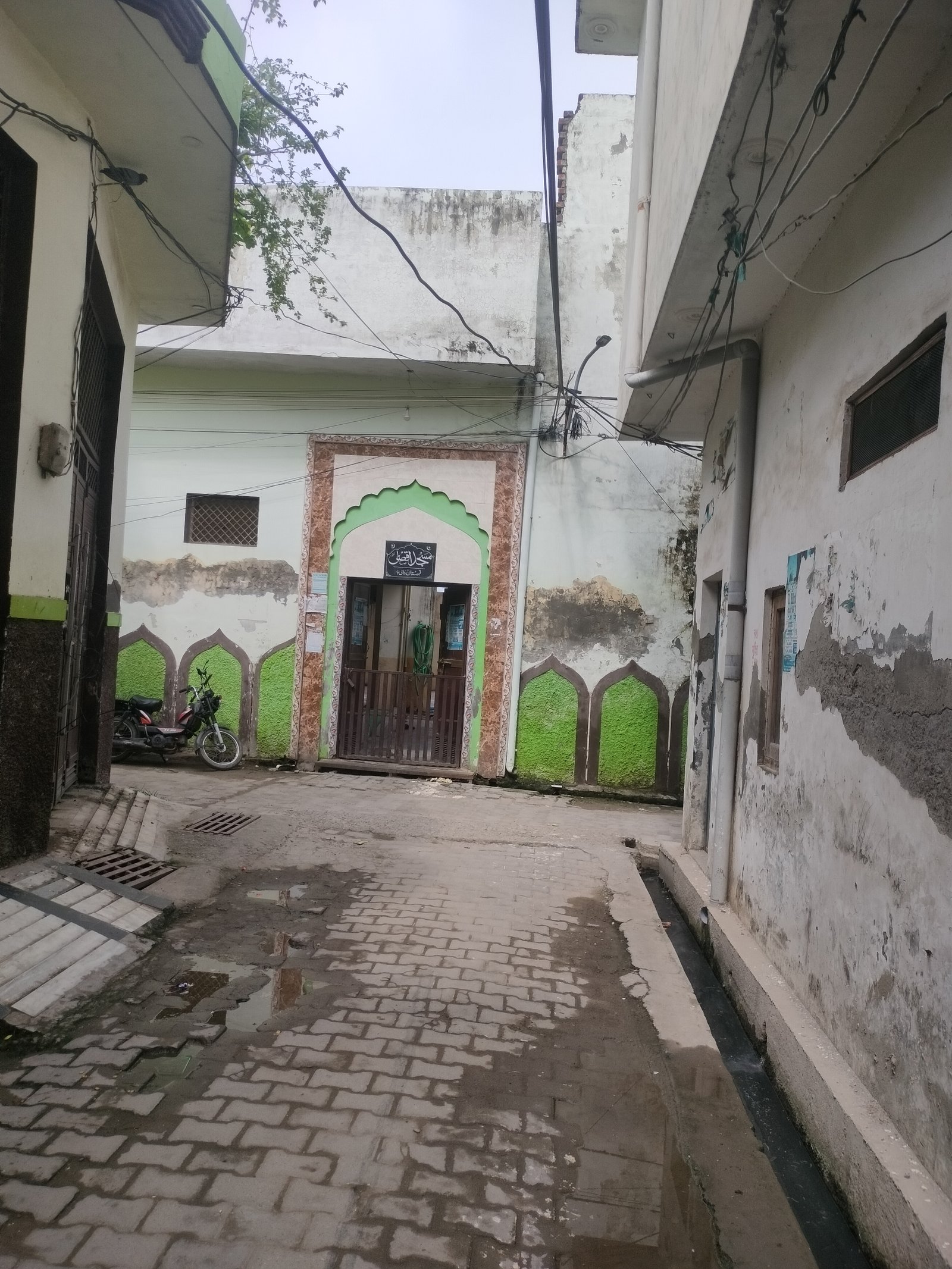 Masjid Aqsa kabristan wali