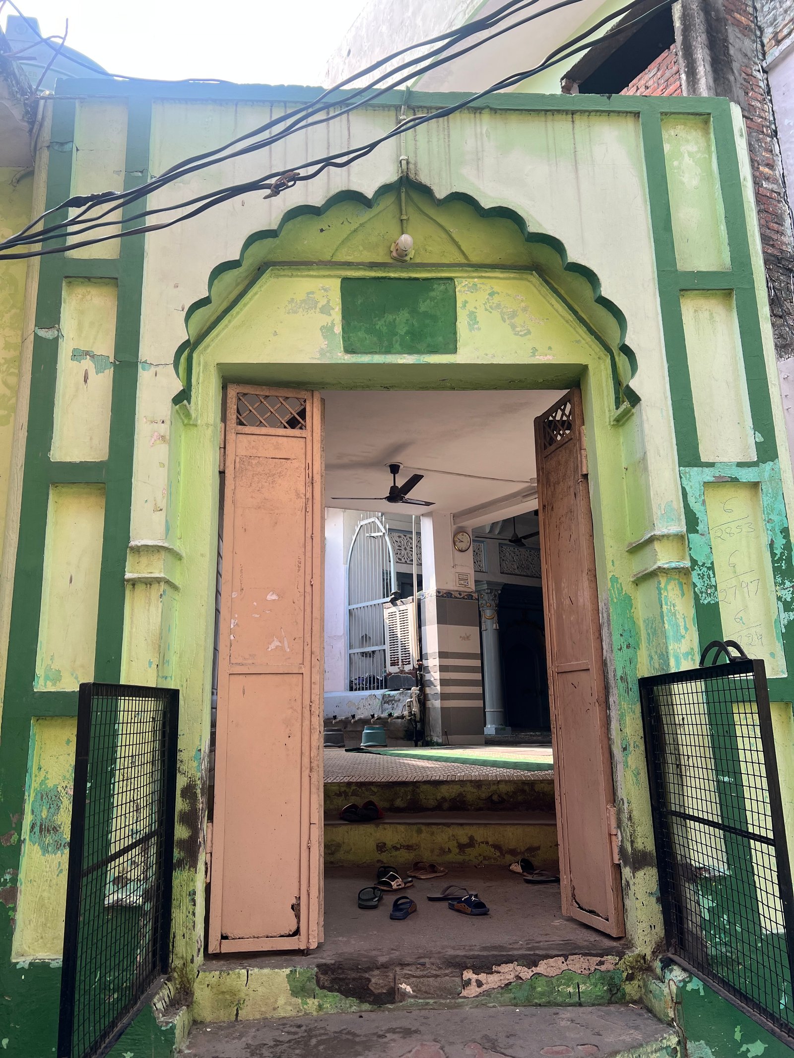 Masjid bhawa sarae