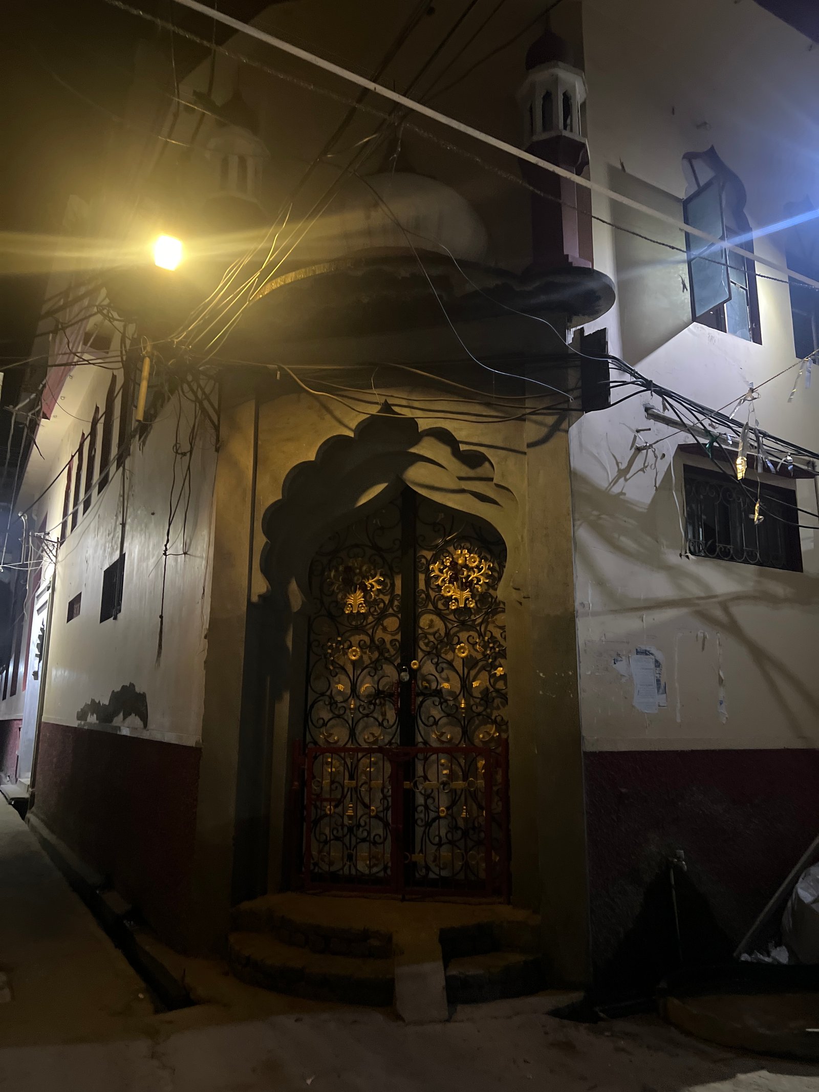 Masjid LAL MASJID 