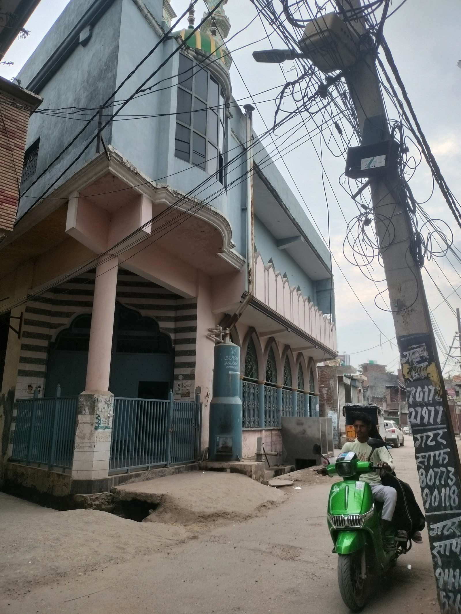 Masjid Madersa Ashraful Madaris