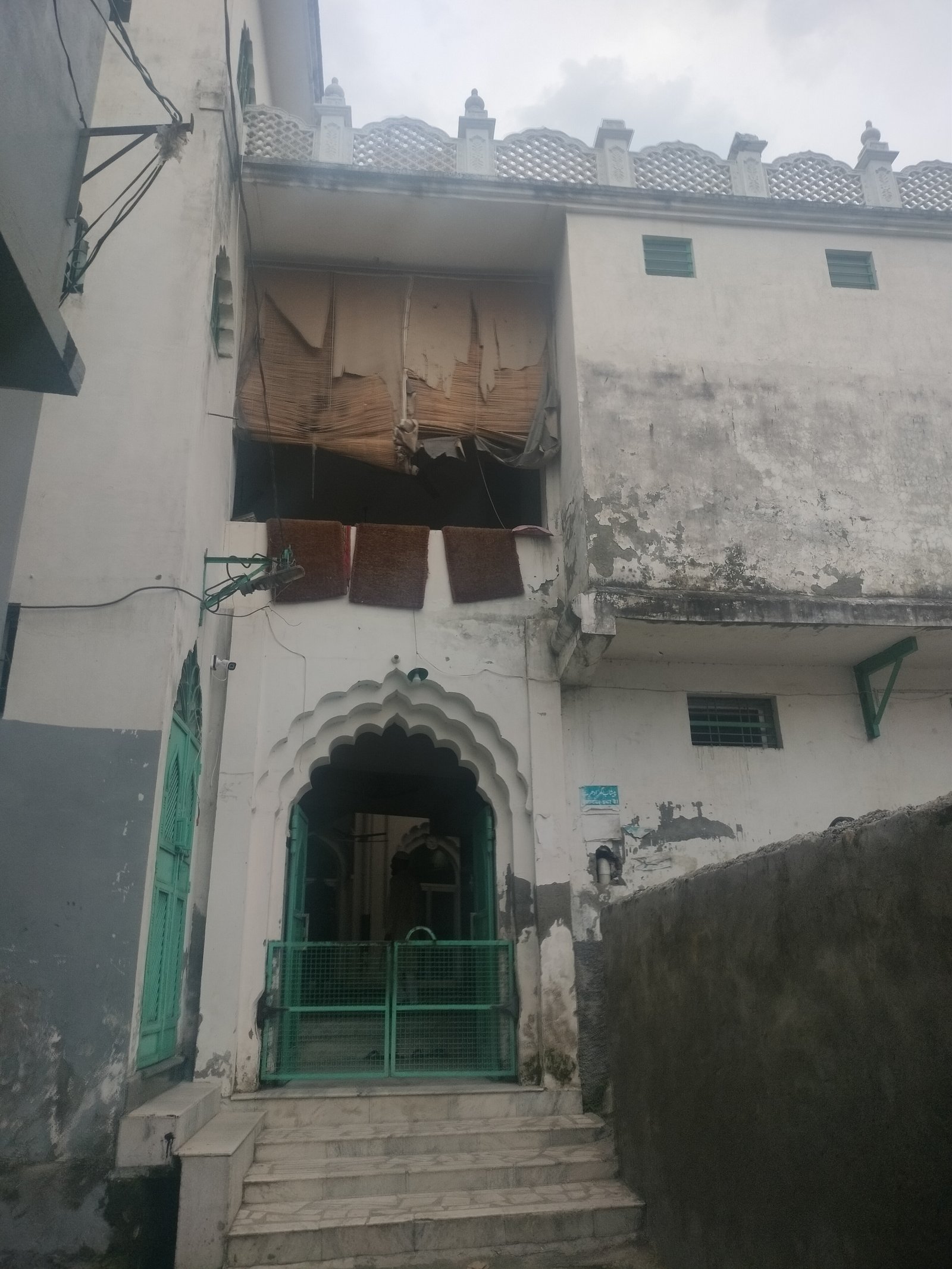Umar Masjid Manak mau 