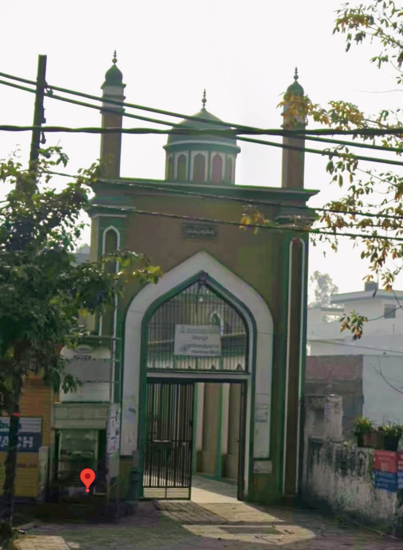 Road wali Masjid Kelashpur 
