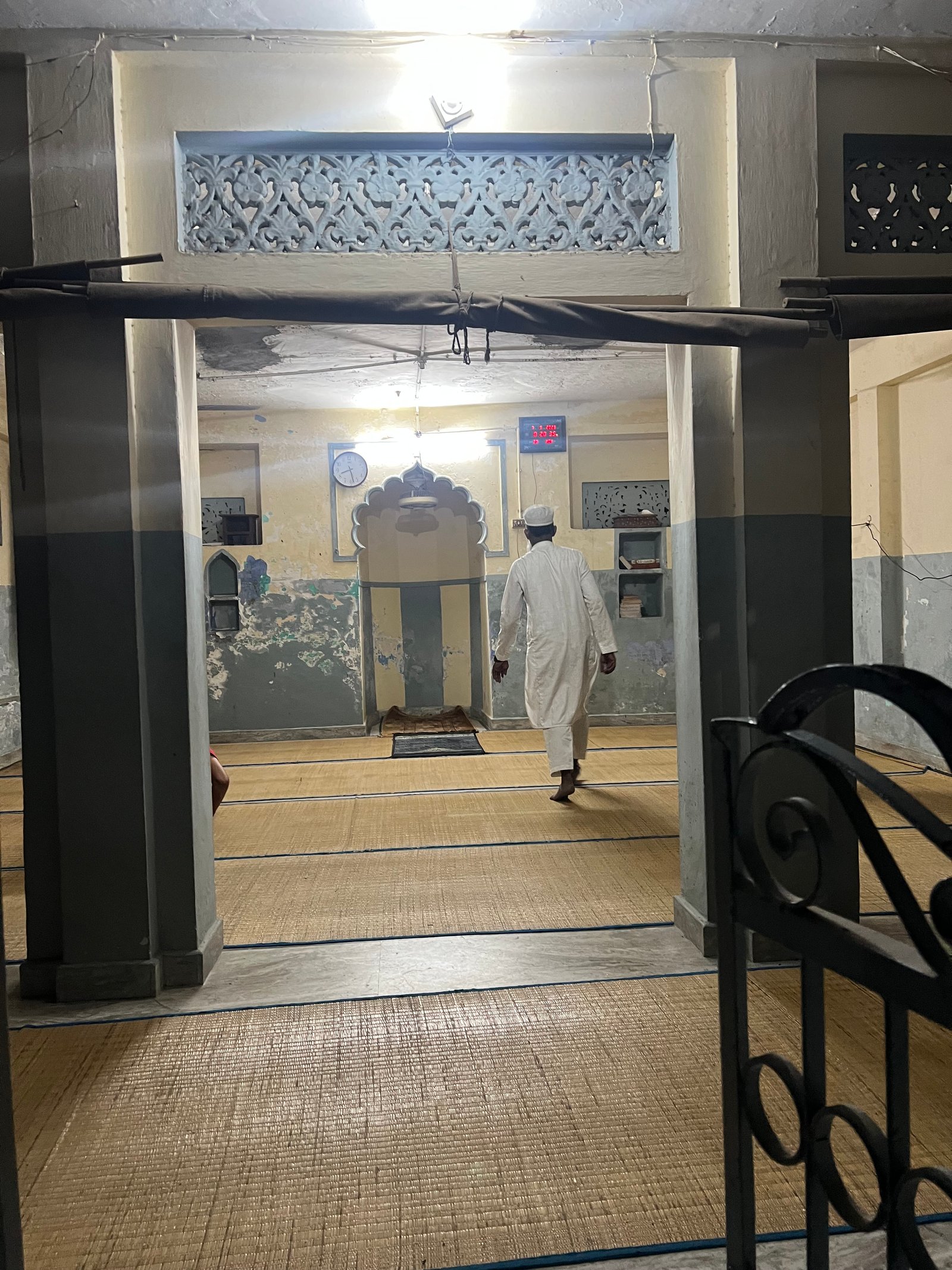 Aaisha masjid k