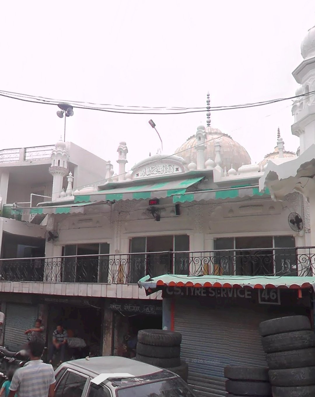 Unchi Masjid dolikhal 
